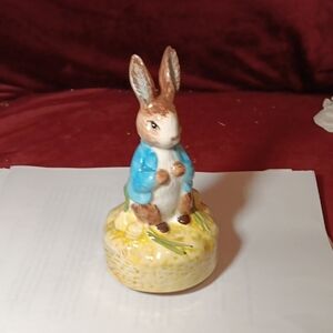 Beatrix Potter Mrs Rabbit Musical Figurine